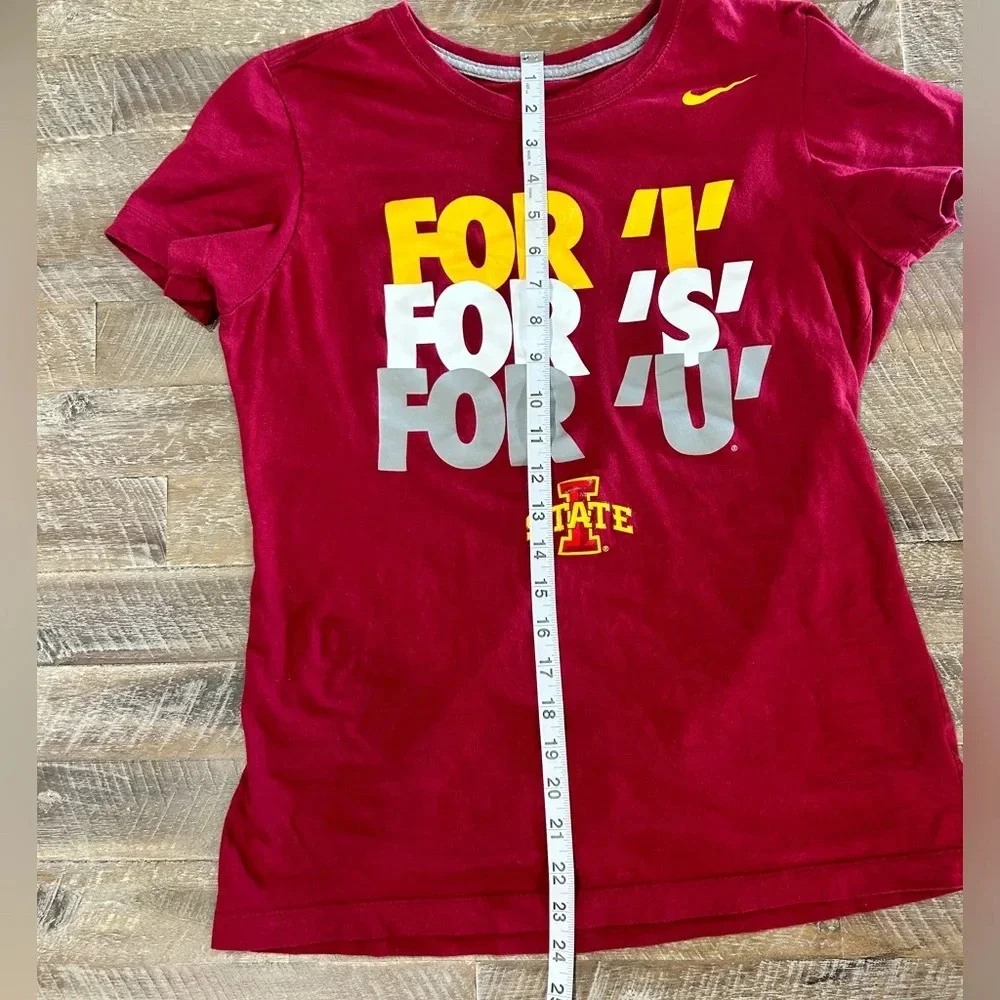Nike Iowa State Women’s Slim Fit Large Short Sleeve Tee